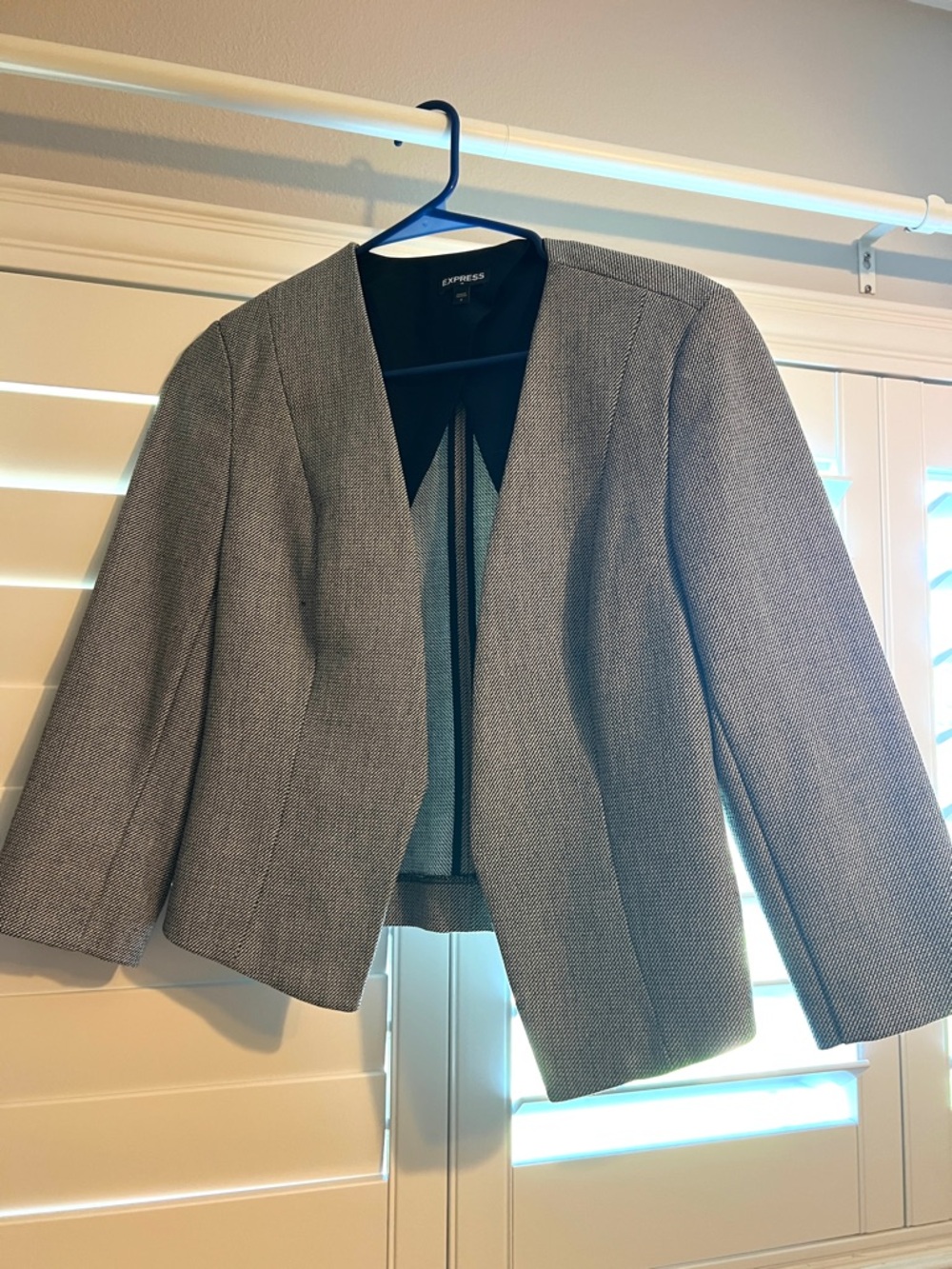 Express Women’s Gray Collarless Open Blazer